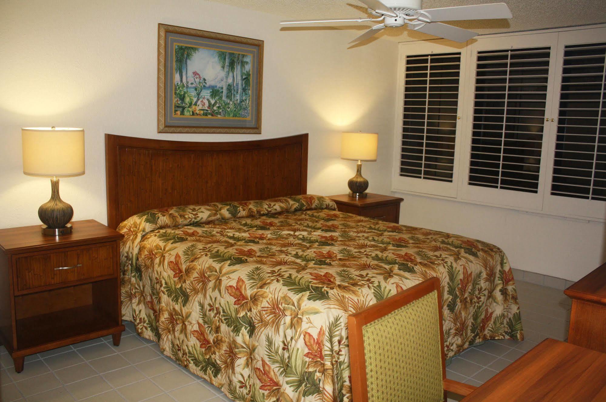 Maui Schooner Resort Kihei Exterior photo